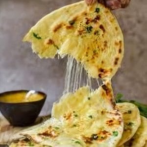 Cheese naan